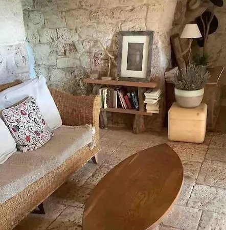 Trullo Primitivo *